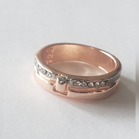 QTY-1 Exquisite 2 TONE Silver/Risegold Infinity Ring Love Diamond size 6.5 - Picture 6 of 7